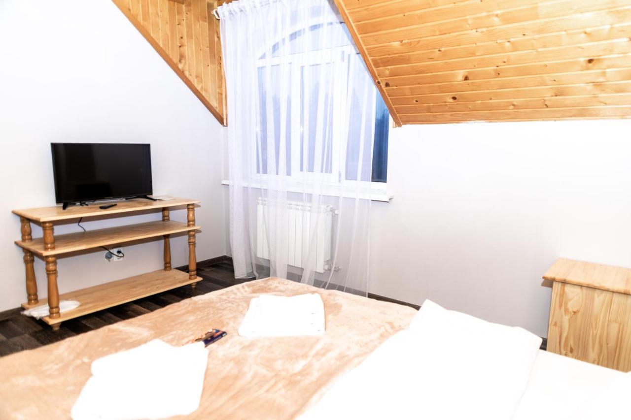 Wood House Hotel Pilipets ภายนอก รูปภาพ