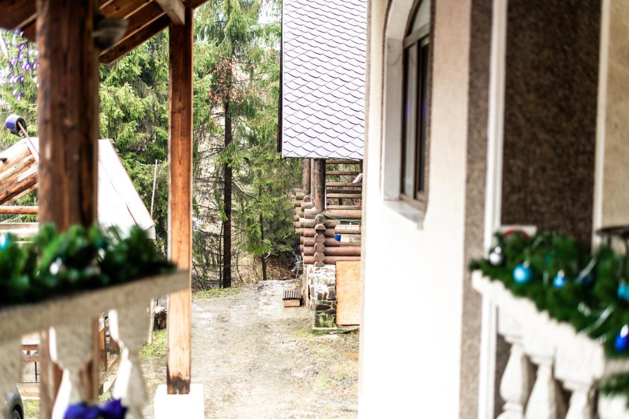 Wood House Hotel Pilipets ภายนอก รูปภาพ