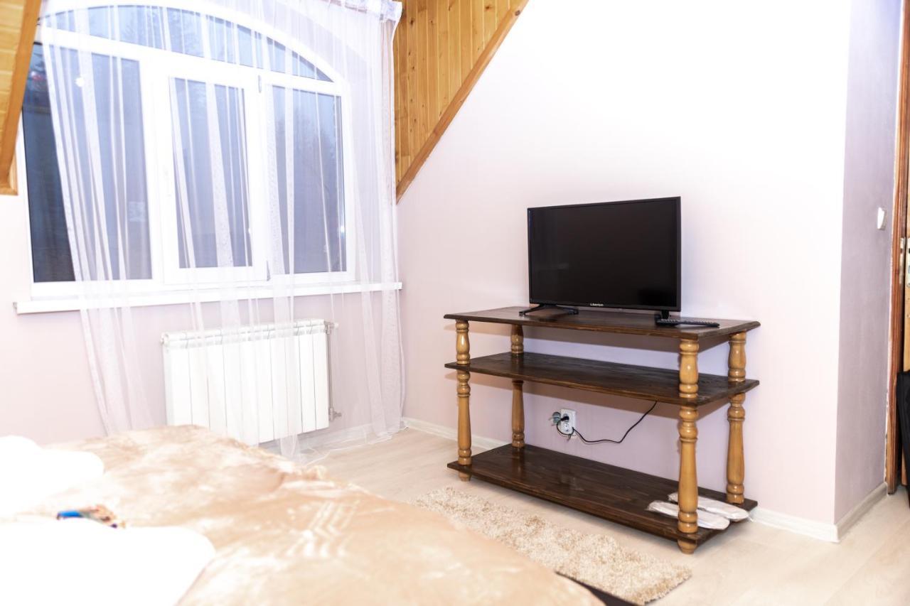 Wood House Hotel Pilipets ภายนอก รูปภาพ