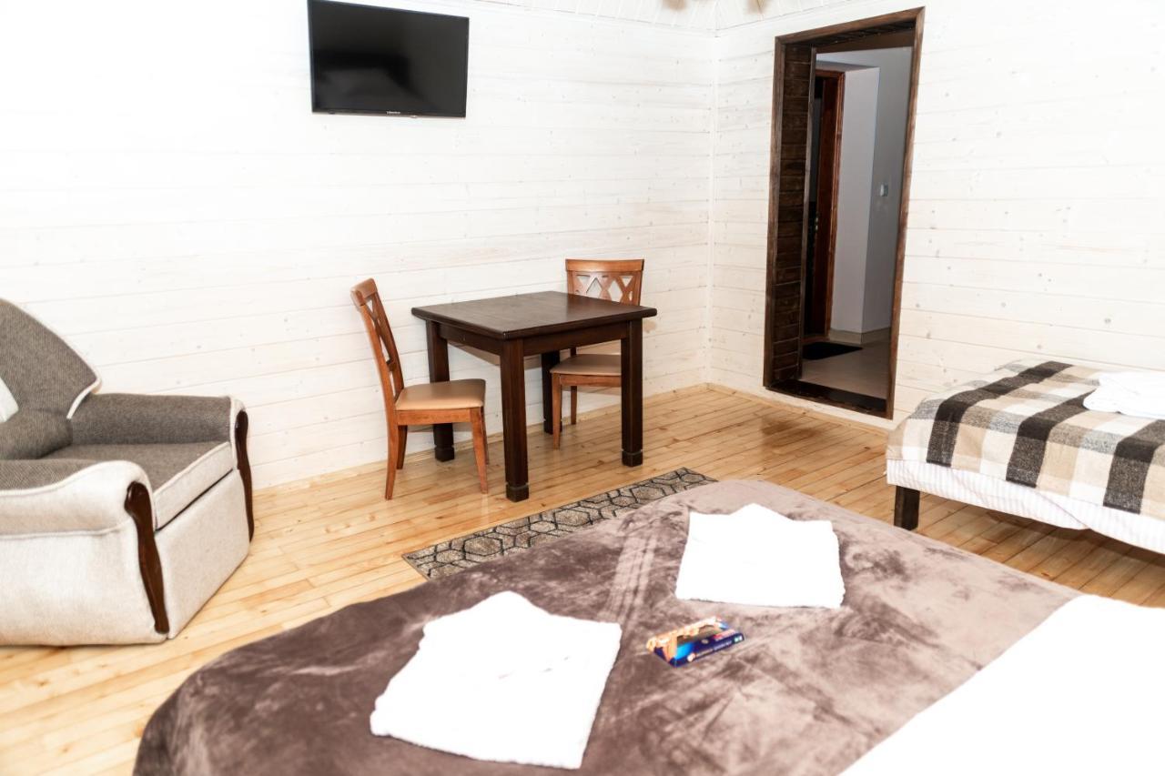 Wood House Hotel Pilipets ภายนอก รูปภาพ